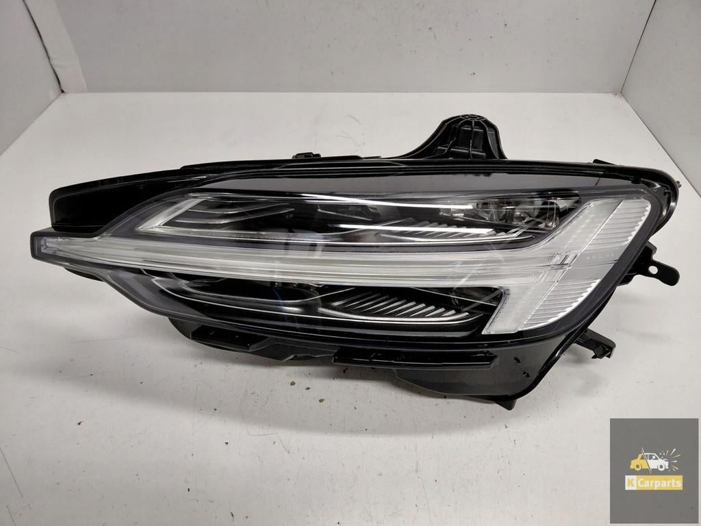 Volvo V60 S60 III Full Led lamp links Perfect, Gebruikt, Gunnar Engellaus vag 8
405 31  Gothenburg, SE, Info@volvocars.com, Volvo