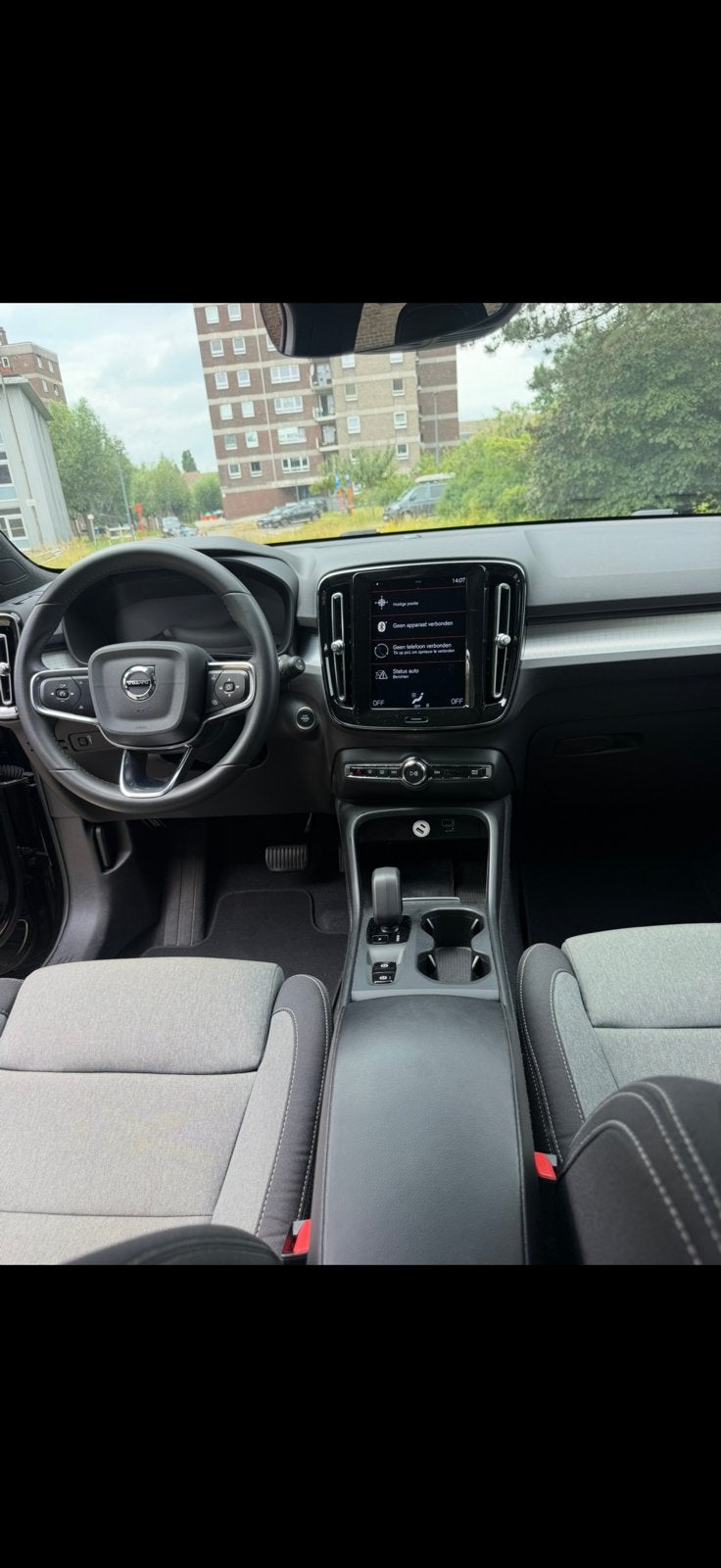 Volvo XC40 T2 Automatic Benzine Core, Automaat, Dealer onderhouden, Zwart, Grijs