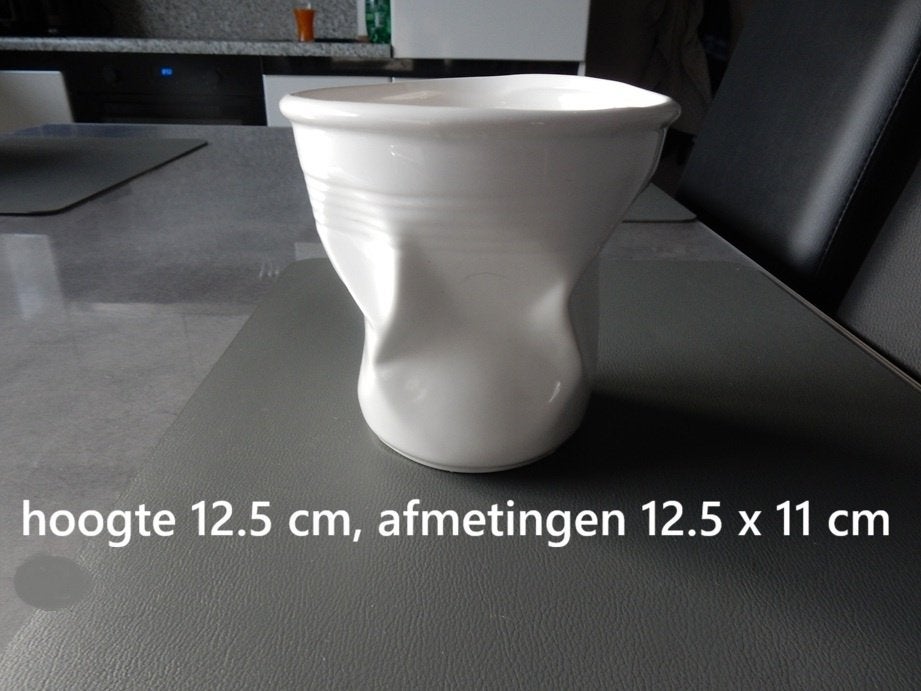 nr.83 - Bloempot deuk, Ophalen, Zo goed als nieuw, Rond, Binnen