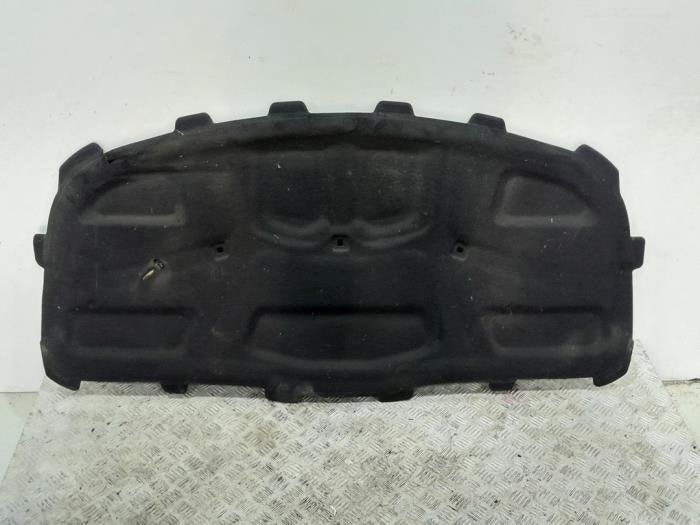 Revêtement capot d'un Audi A4, -, 3 mois de garantie, Audi, Utilisé