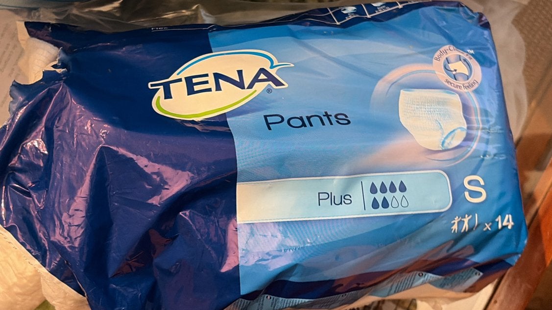Tena pants small en medium, Ophalen, Zo goed als nieuw