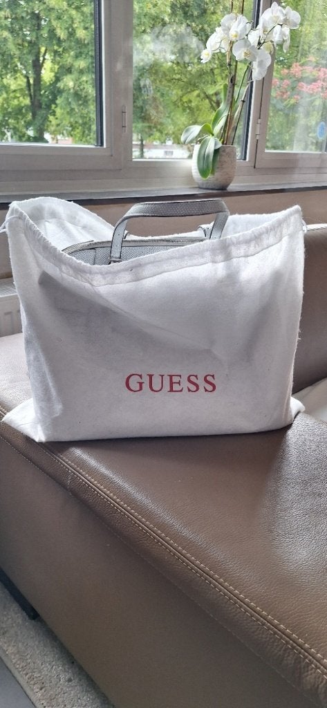 Damestassen Guess, Ophalen, Zo goed als nieuw, Wit, Handtas