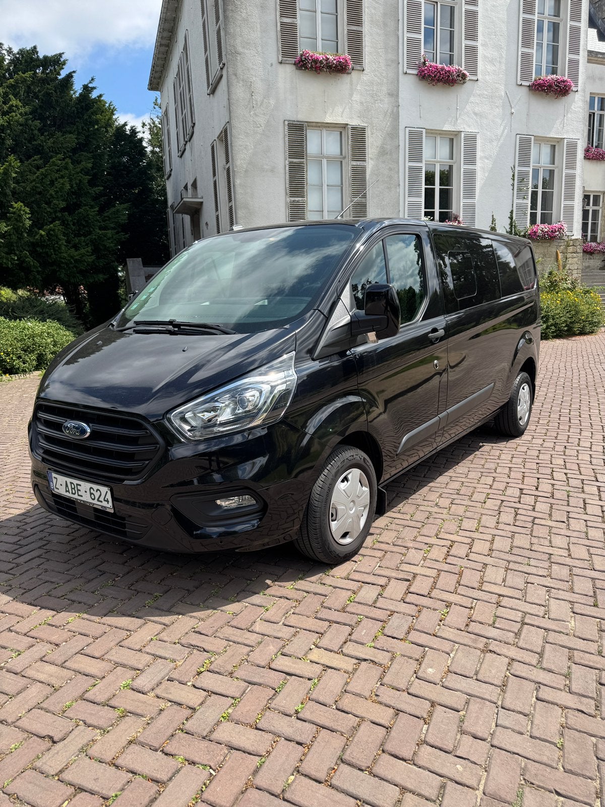 2023 FORD CUSTOM DUBBELE CABINE MYHYBRID DIESEL 130 PK, Auto's, Stof, 4 cilinders, Zwart, 6 zetels