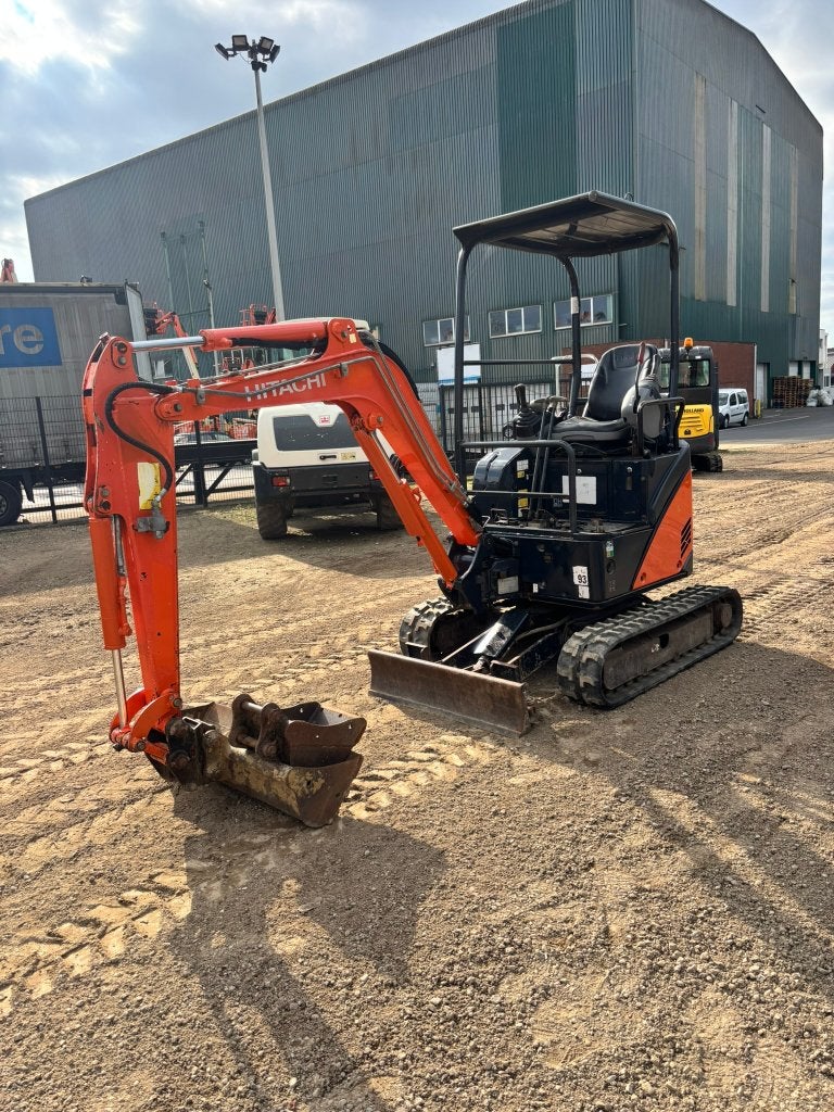 Hitachi ZX17U-2, Articles professionnels, Enlèvement, Excavatrice