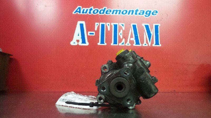 POMPE DE DIRECTION Audi A4 (B5) (01-1994/08-2001), Auto-Union-Straße  1,
85057  Ingolstadt, DE, Info@audi.de, Audi, Utilisé