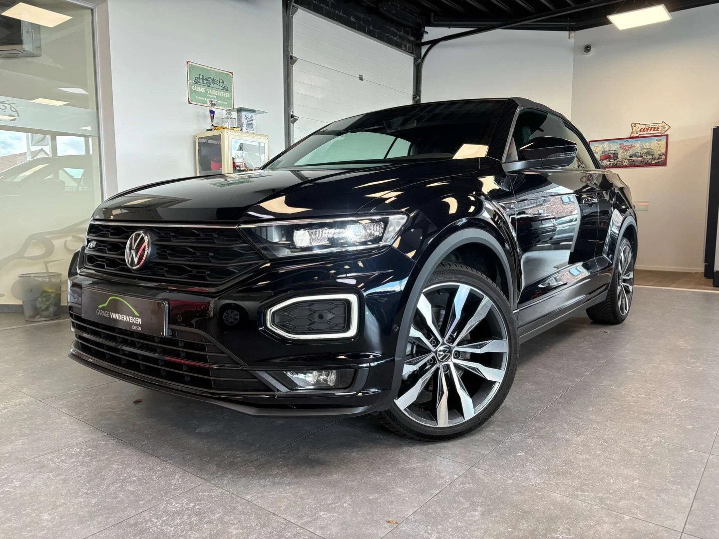Volkswagen T-Roc T-Roc Cabriolet 1.5 TSI R-Line OPF DSG, Autos, Cabriolet, Phares entièrement LED, Noir, 2 portes