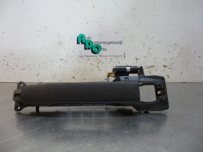 Poignée portière 2portes gauche d'un Toyota Auris (Auris 0, -, Toyota, Utilisé, -