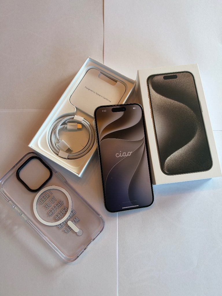 iPhone 15 Pro 256 Go - Titane Naturel - État impeccable 89%, Télécoms, 256 GB, Gris, Comme neuf, Enlèvement