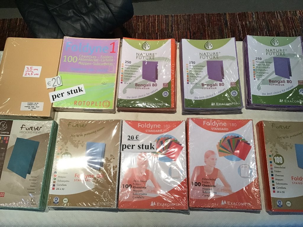 10 nieuwe pakken met mappen aan 20 euro per pak, Divers, Papeterie, Enlèvement ou Envoi, Neuf