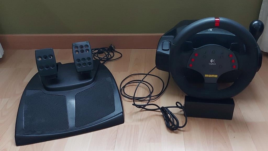 Logitech Momo Race stuur, Games en Spelcomputers, Ophalen, Racestuur, Gebruikt, Force feedback