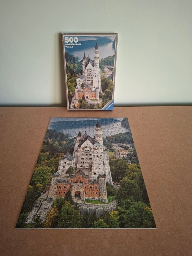 Ravensburger :Du château royal de Neuschwanstein(500 pièces), Hobby & Loisirs créatifs, Enlèvement ou Envoi, 500 à 1500 pièces