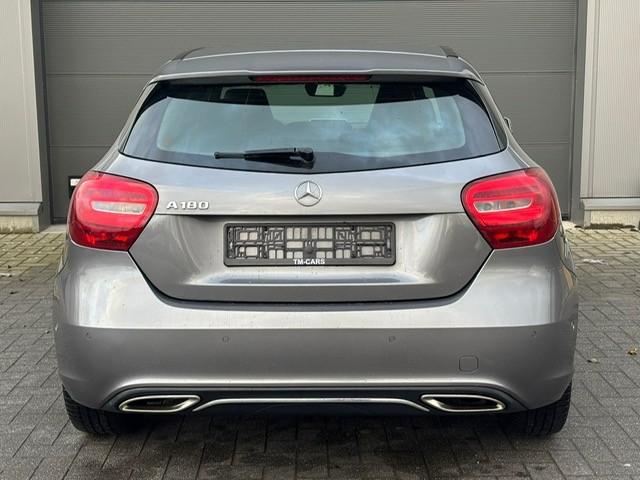 Mercedes-Benz A-klasse benzine automaat, Auto's, Mercedes-Benz, 4 cilinders, 1595 cc, Bedrijf, 5 zetels