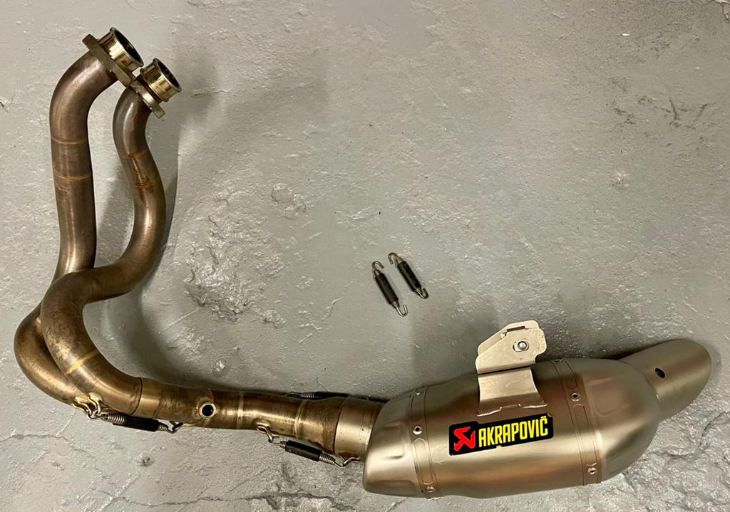 Ligne complete echapement Akrapovic Kawasaki Z650, Ophalen, Zo goed als nieuw