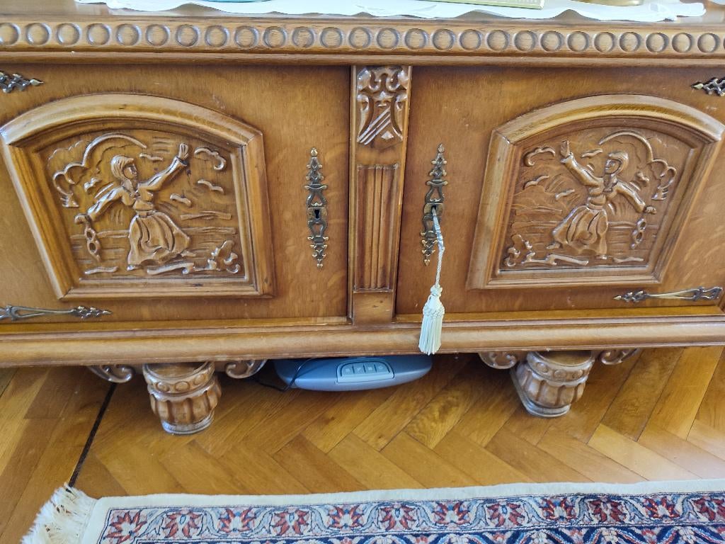 Commode, Enlèvement