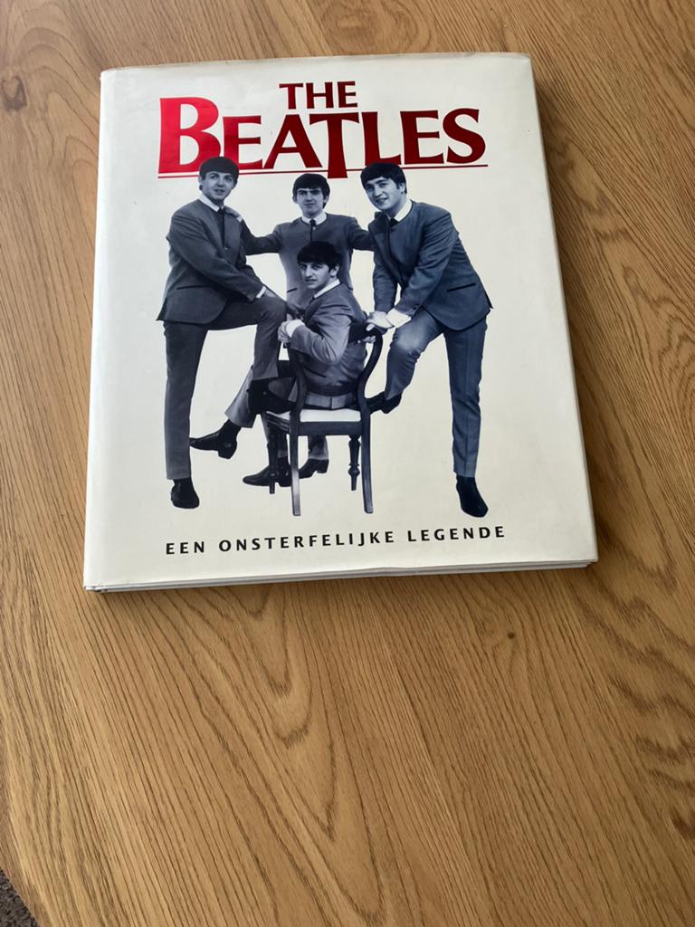 Uniek boek The Beatles groot formaat 36/31 cm, Boeken, Ophalen, Zo goed als nieuw