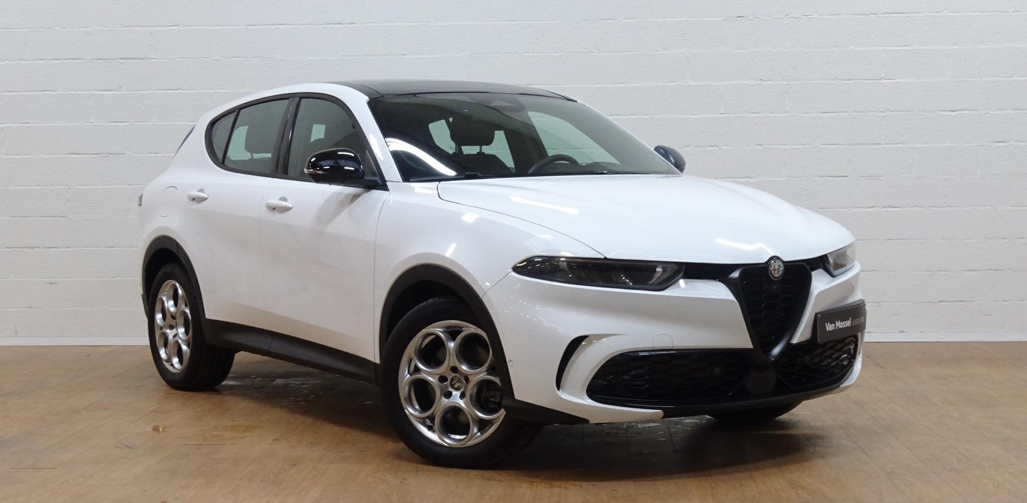 Alfa Romeo Tonale 1.5T Hybrid Sprint+leder+gps+camera+pano, Auto's, Gebruikt, Zwart, Wit, Leder