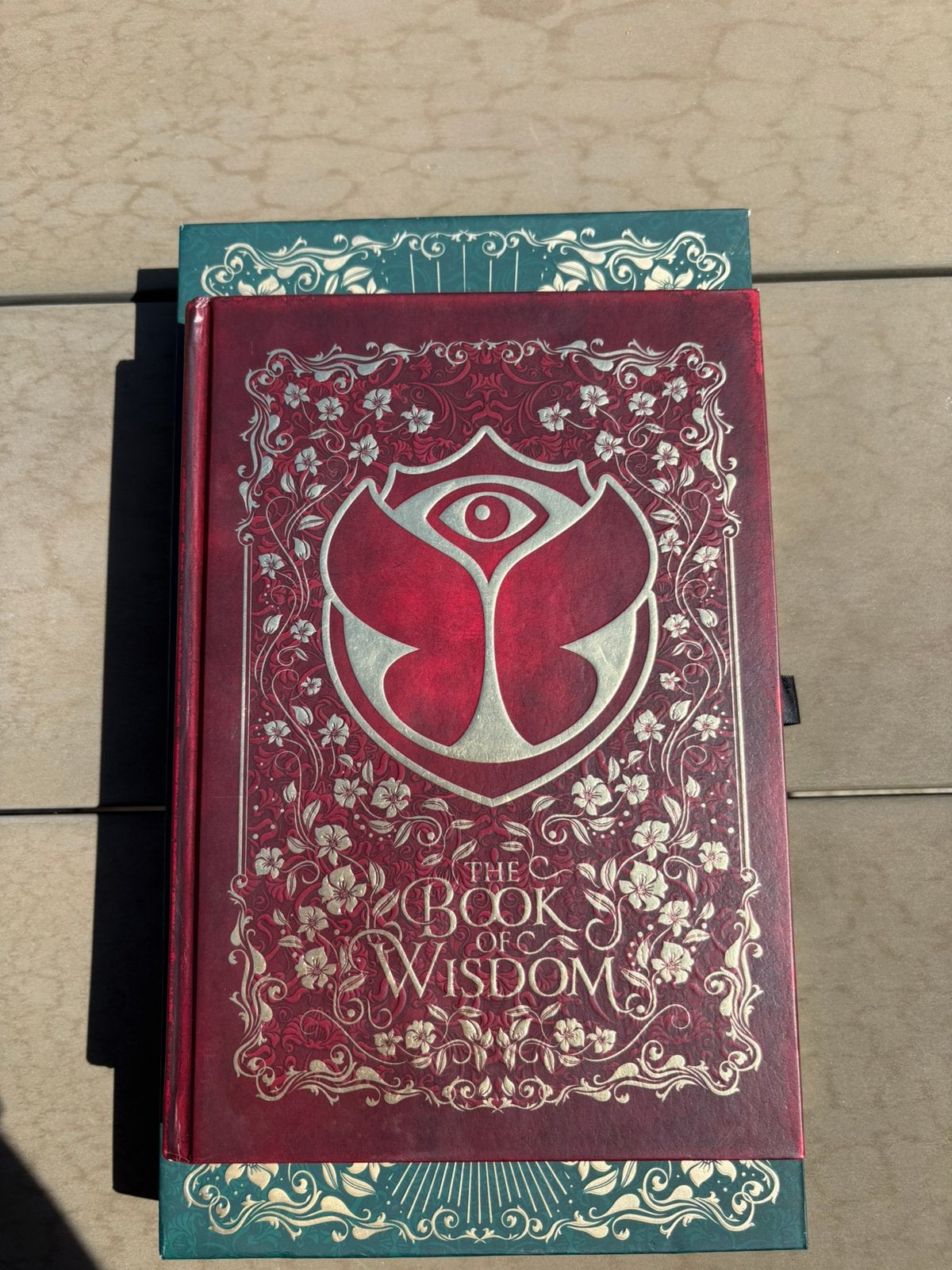 Tomorrowland 2019 “The Book of Wisdom – The Return”, Enlèvement ou Envoi, Utilisé