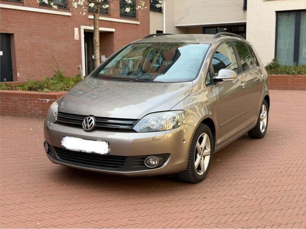 Vw golf + 1.2 essence Automatique prêtre à immatriculé, 1197 cm³, Euro 5, Entretenue par le concessionnaire, Beige