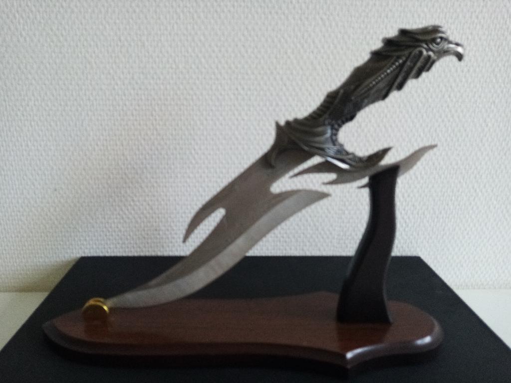 POIGNARDS DE DECORATION, Enlèvement ou Envoi