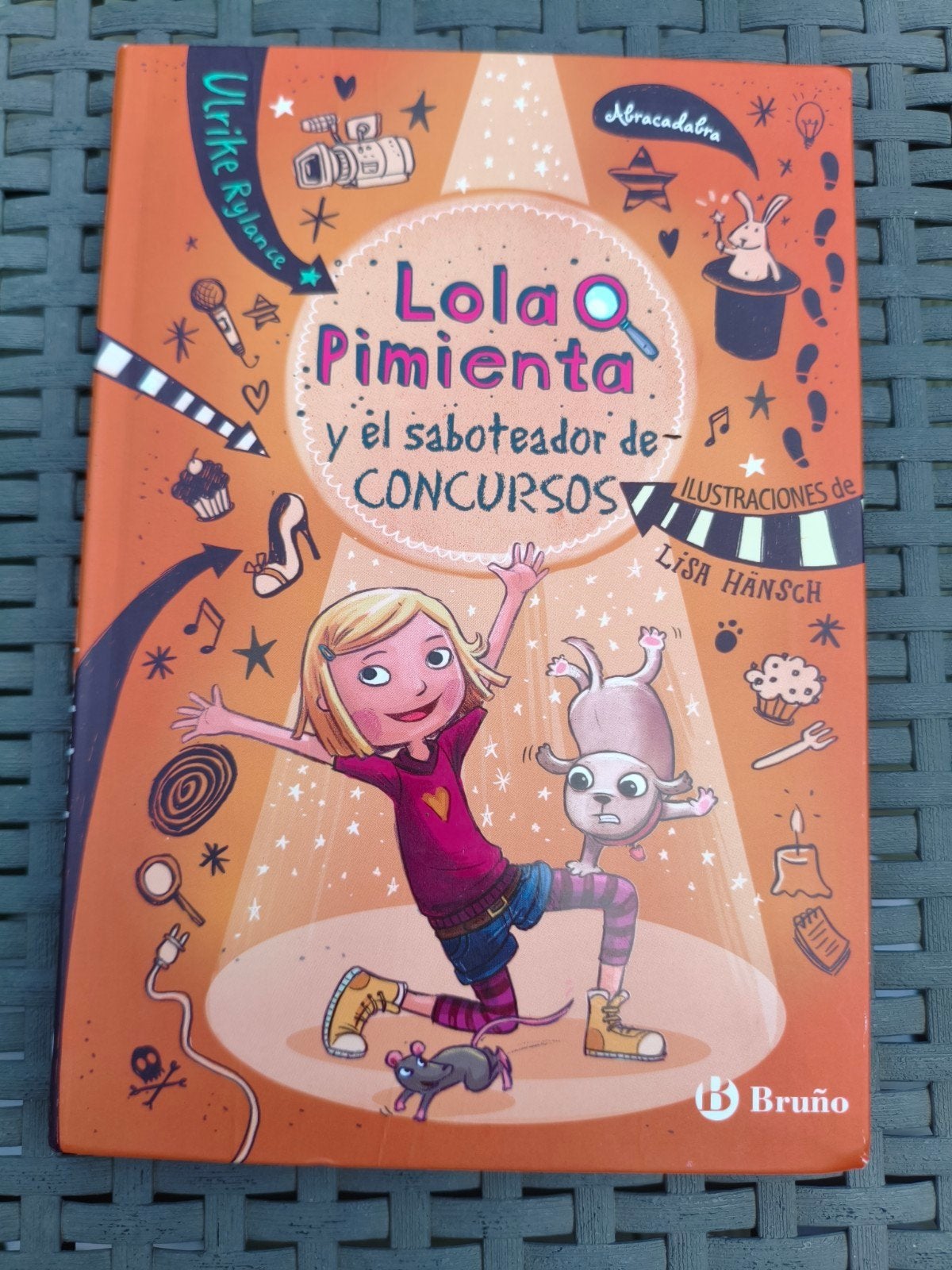 Lola pimienta, Enlèvement, Comme neuf, Lisa, Fiction général