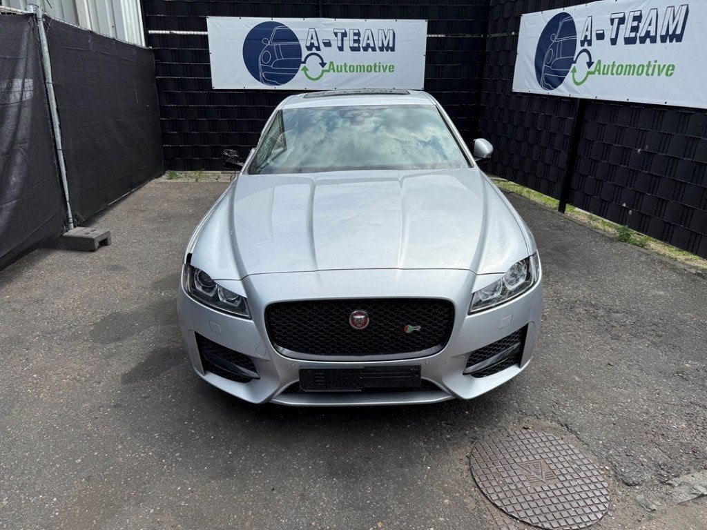 RETROVISEUR EXTERIEUR GAUCHE Jaguar XF (X260) (01-2015/-), Campus Kronberg 7
61476  Kronberg im Taunus, DE, Utilisé, Jaguar, Jaguar Land Rover Deutschland GmbH