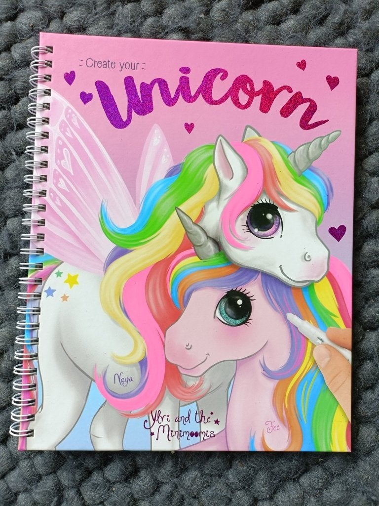 Ylvi Minimoomis Create your Unicorn kleurboek hardcover, Ophalen, Nieuw, Papier, Schets- of Tekenboek