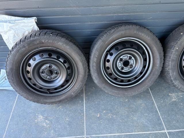 stalen velgen winterbanden Toyota Yaris, Ophalen, Gebruikt, 15 inch, Velg(en)