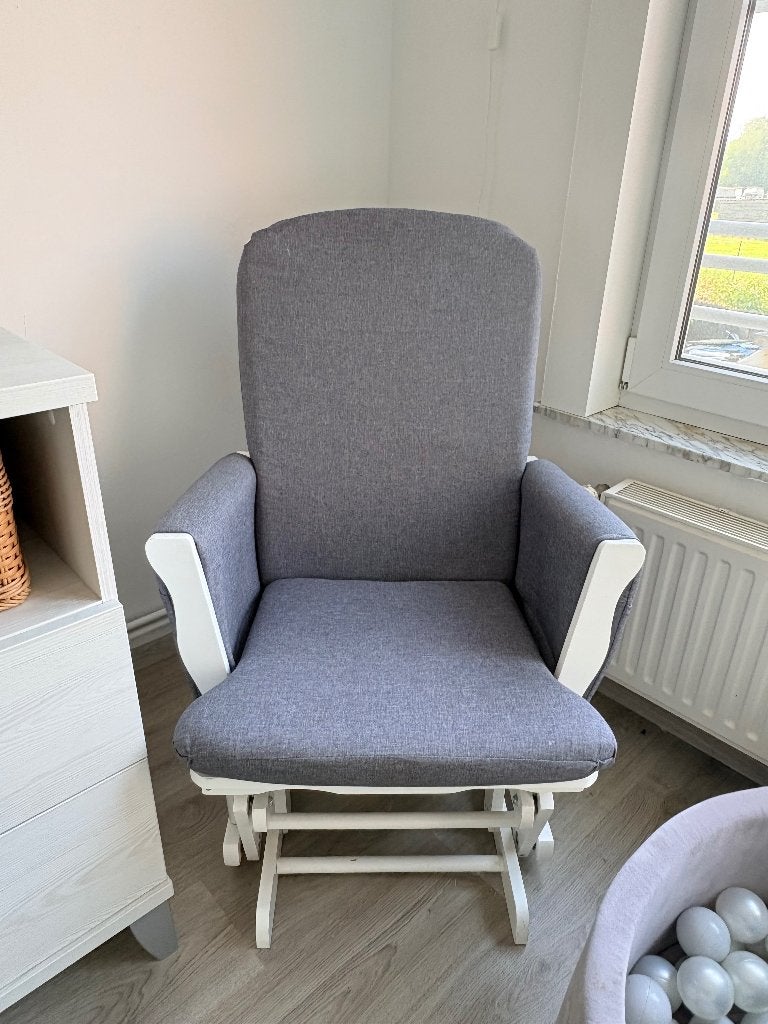 Schommelstoel met bijhorend voetenbankje, Kinderen en Baby's, Ophalen, Zo goed als nieuw, Stoel(en)
