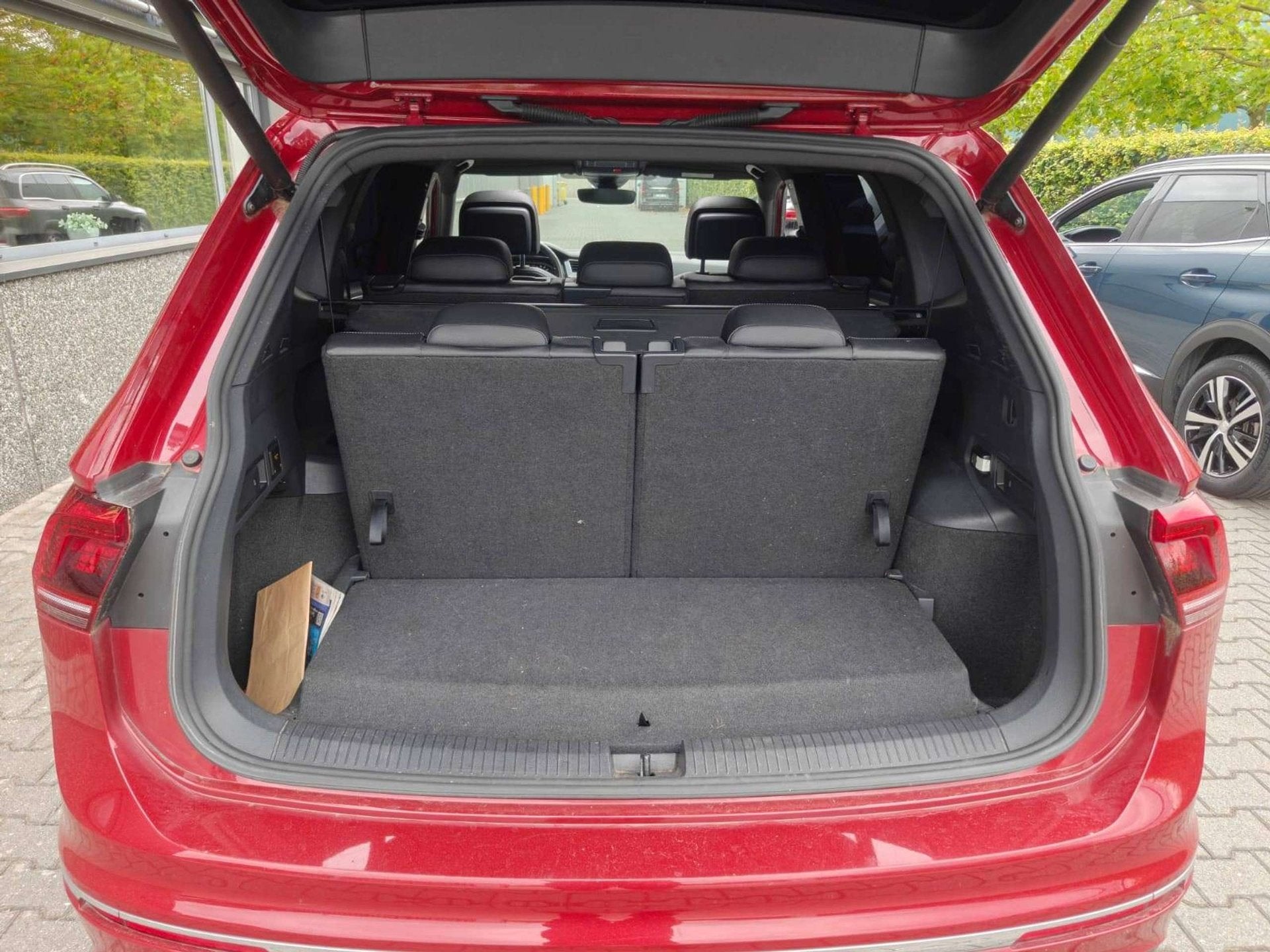 Volkswagen Tiguan Allspace 2.0 TDi 4Motion R-line 7-zit/Pano, Autos, Rouge, Achat, Entreprise, 7 places
