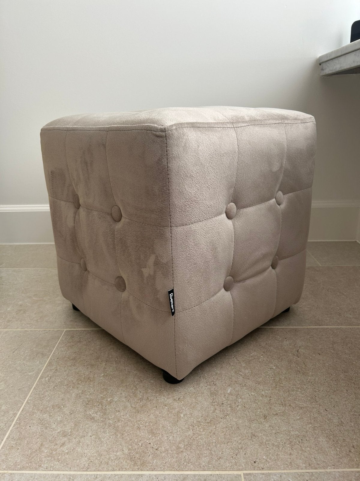 Poef WISCONSIN fluweel lichtbeige, Huis en Inrichting, Ophalen, Minder dan 50 cm, Vierkant, Nieuw