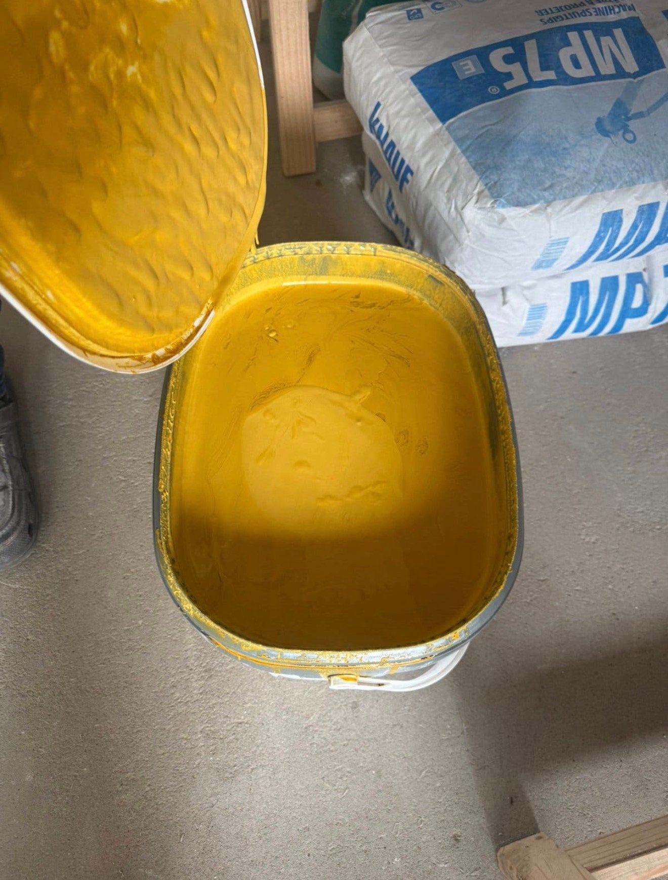 Knauf Stuc-Primer 15+1,5 kg – bijna volle pot, Ophalen