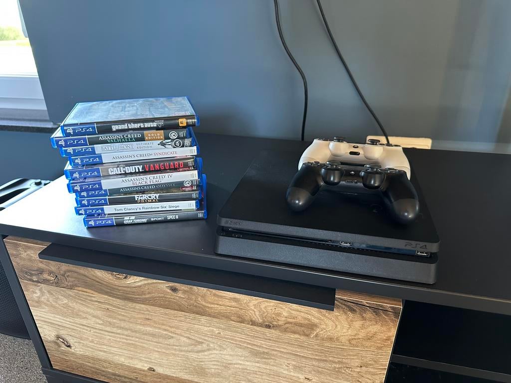 Playstation 4, 2 controllers met bijhorende games, Games en Spelcomputers, Games | Sony PlayStation 4, Ophalen, Gebruikt