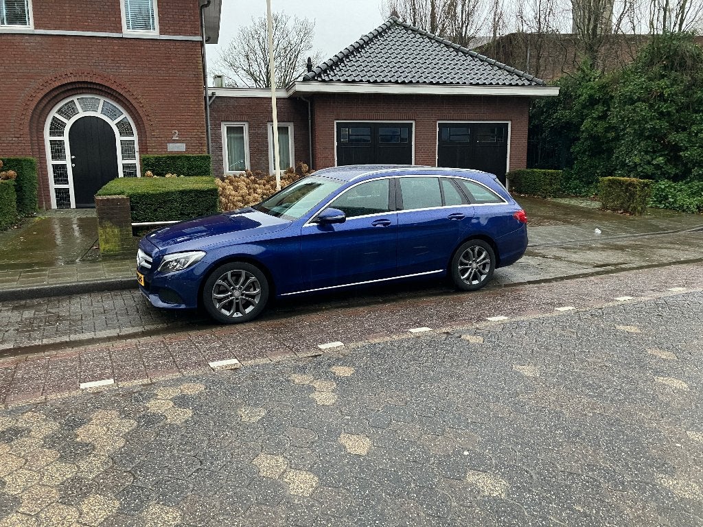 Mercedes-Benz C 220 d Avantgarde s205, Auto's, 1800 kg, 4 cilinders, Blauw, 170 kW