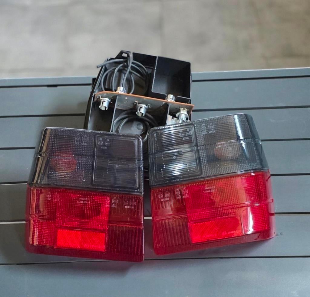 Glaces feux arrières Fiat Uno mk1 fumées Aric neuves !!!, Autos : Pièces & Accessoires, Enlèvement, Fiat