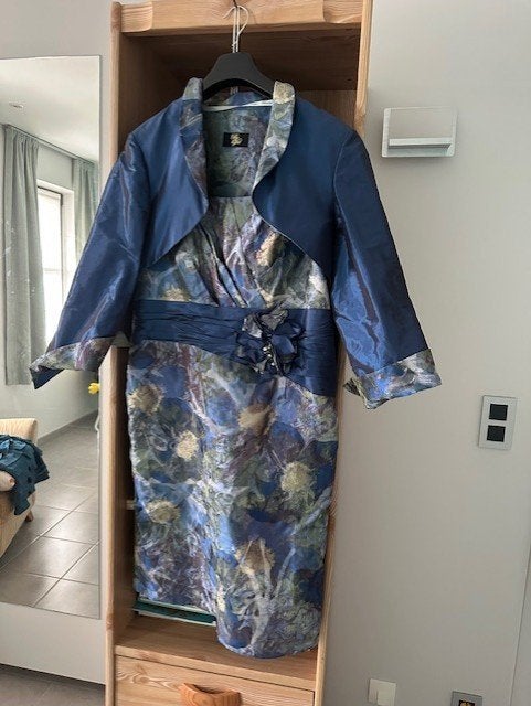 Kleding, Kleding | Dames, Galajurk, Maat 42/44 (L), Zo goed als nieuw, Verzenden