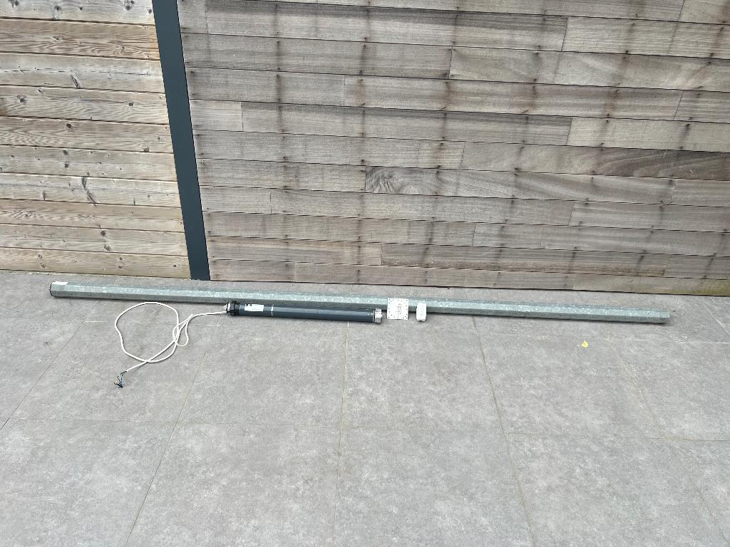 Rolluikmotor + as, Ophalen, Gebruikt, 200 cm of meer, Elektrische bediening