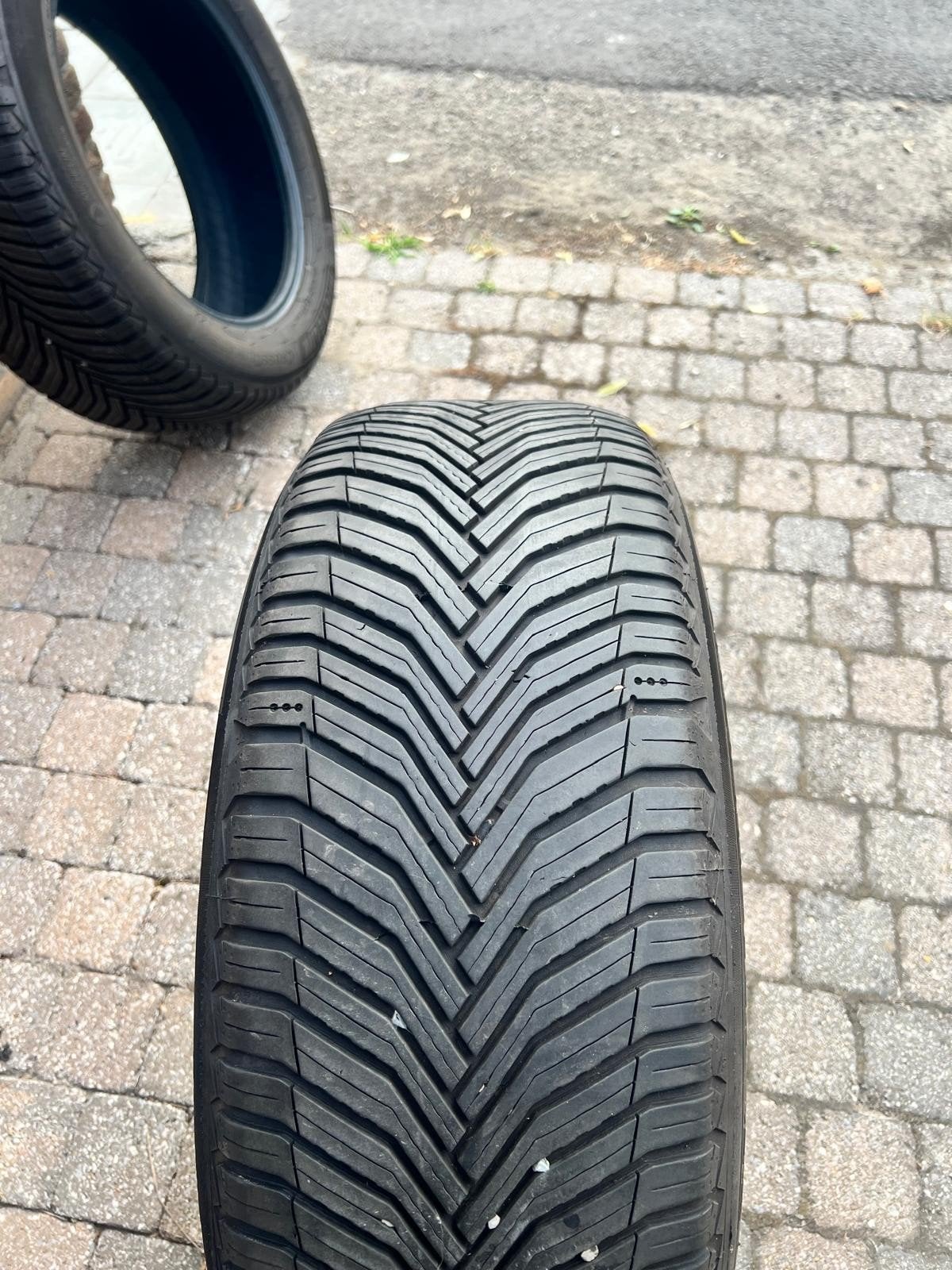 2 pneus MICHELIN 235/55/18, Auto-onderdelen, Banden en Velgen, 18 inch, Ophalen of Verzenden, 235 mm, All Season