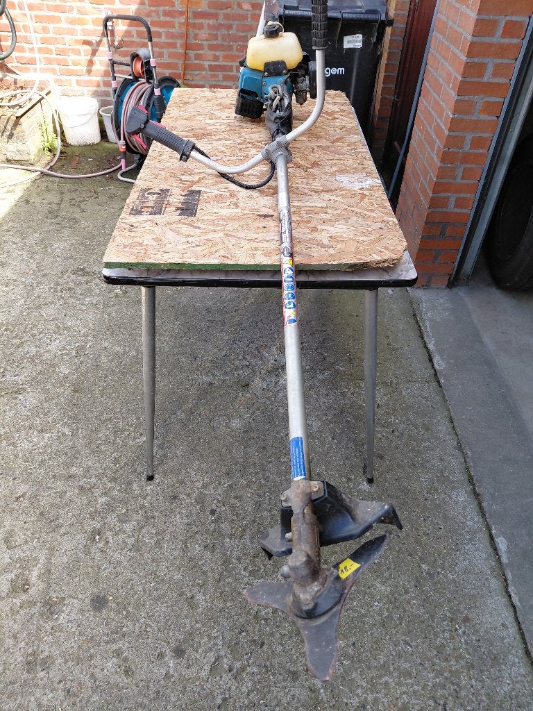 bosmaaier makita, Ophalen, Gebruikt, Benzine, Makita