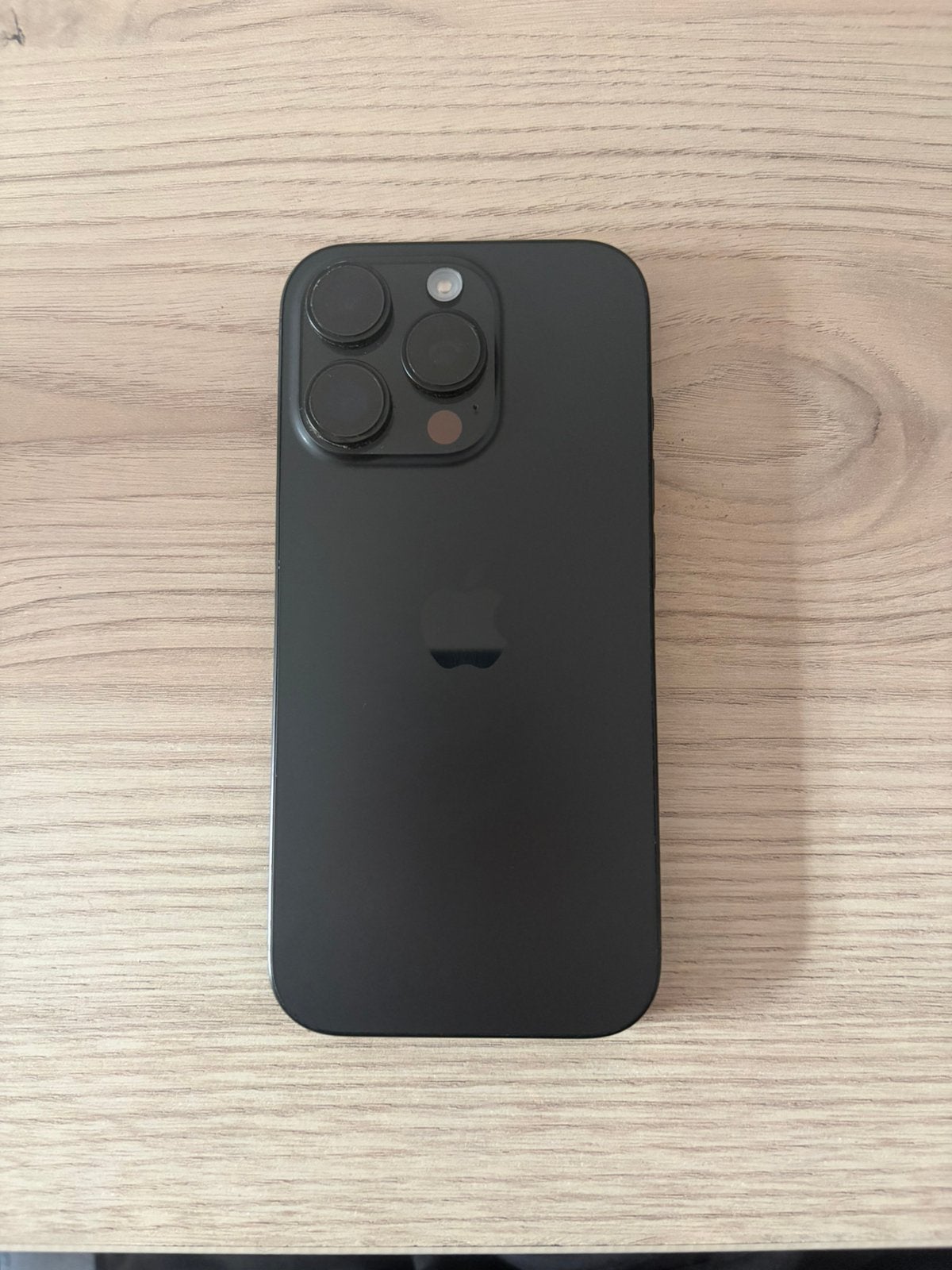 iPhone 16 Pro 128 Go, IPhone 16 Pro, 128 GB, 89 %, Enlèvement ou Envoi