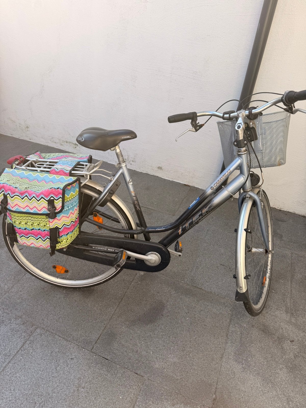 Damesfiets “ Itek Caravelas”, Ophalen, Zo goed als nieuw, Versnellingen