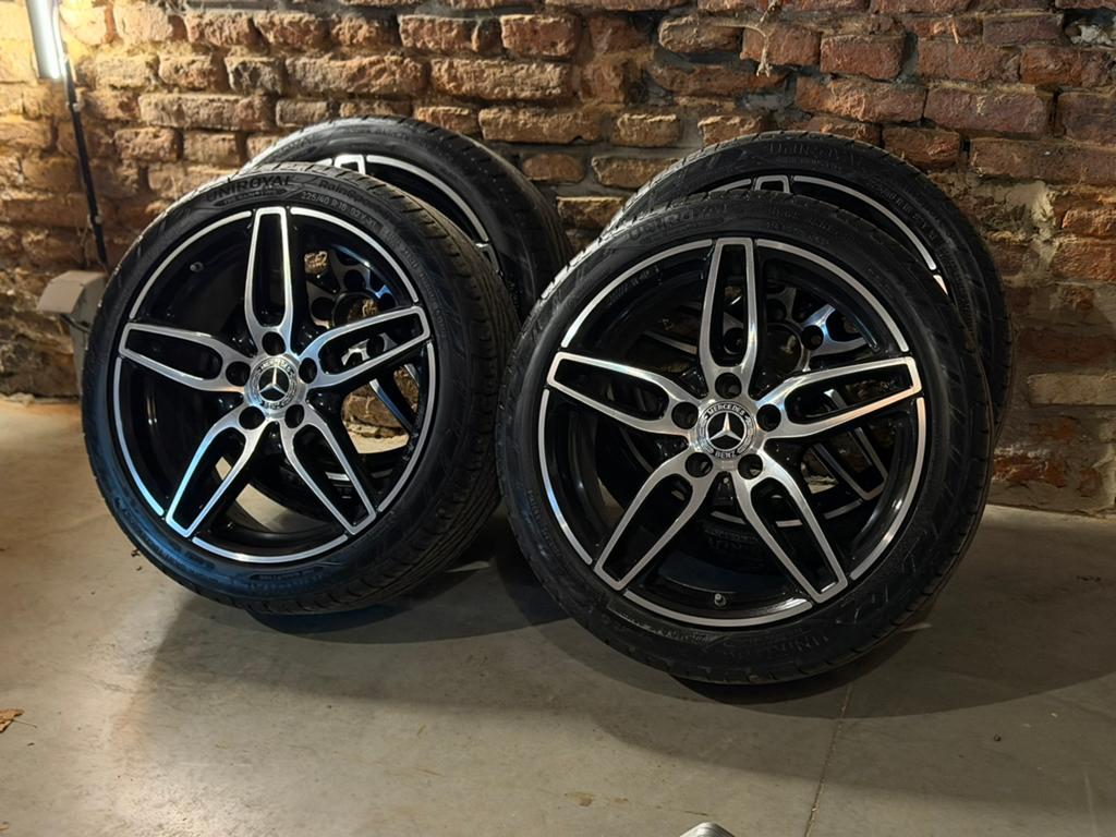 Jantes Mercedes AMG d’origine 18 pouces avec pneus et valves, Pneus et Jantes, Pneus été, 18 pouces, Enlèvement