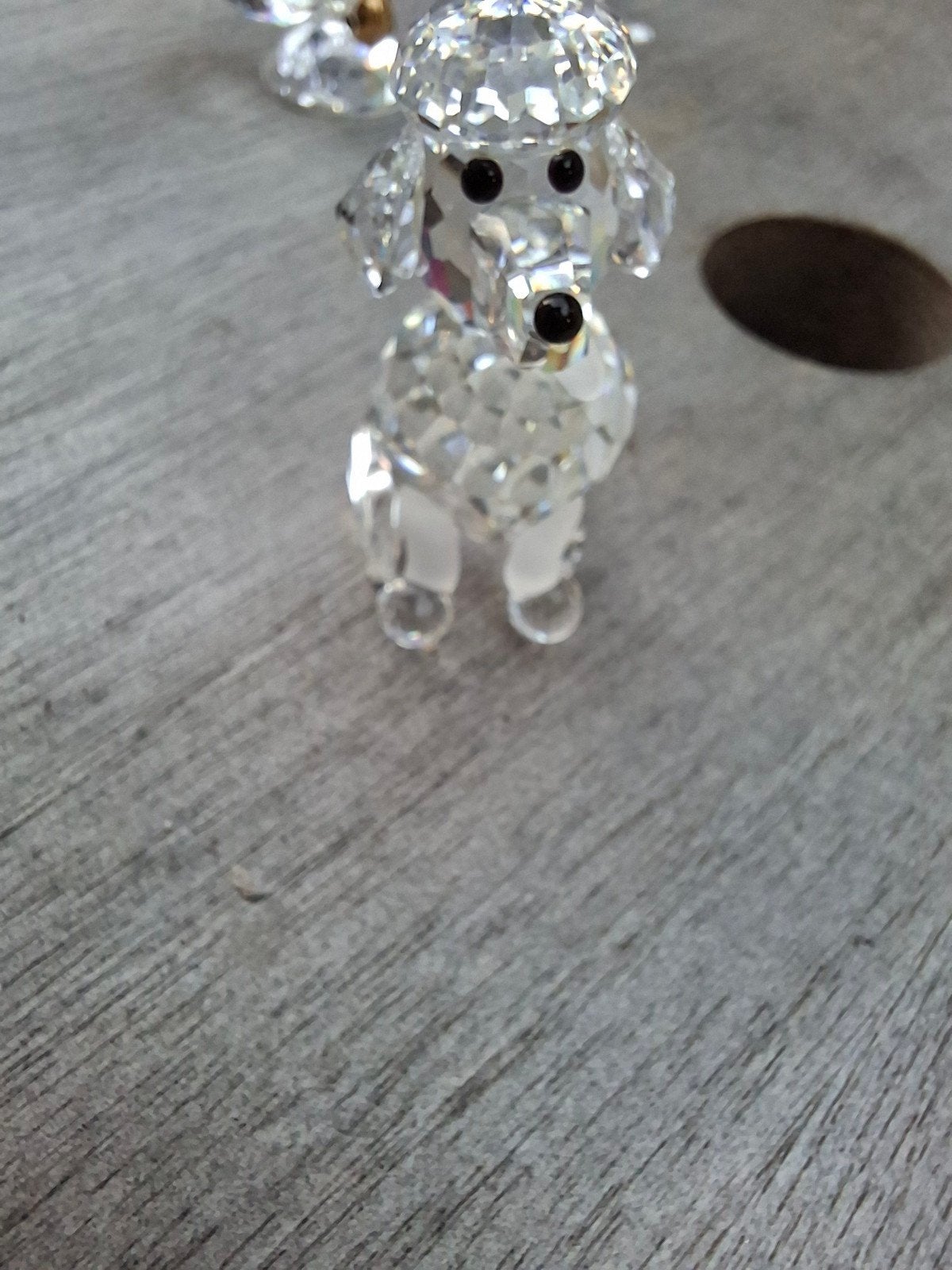Swarovski poedel, Ophalen