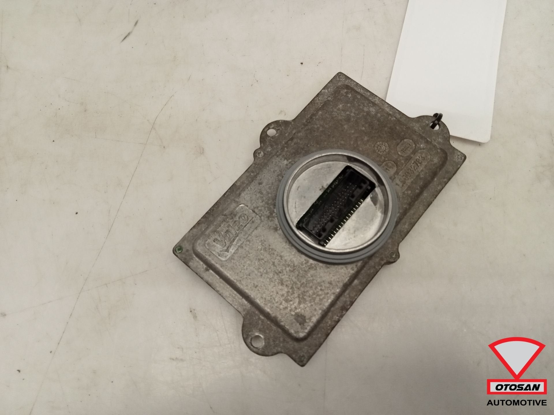 Module LED de phare avant pour Seat Leon 5F Golf 7 5F0941472, Autovia A-2, Km 585 585
08760  Martorell, ES, SEAT S.A., Utilisé