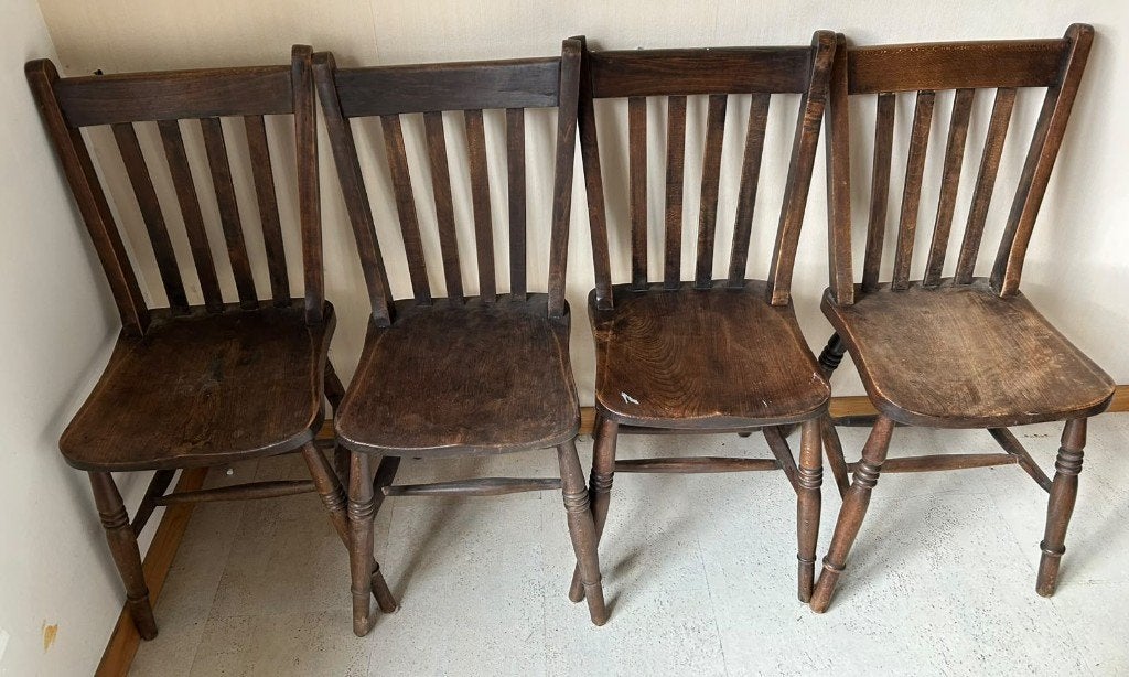 Lot de 4 chaises vintage en bois massif – style bistrot, Enlèvement