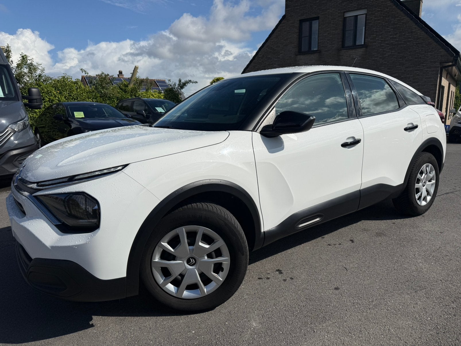 Citroen C4 1.2i / CARPLAY / 1 EIGENAAR / 9.083 NETTO + BTW, Voorwielaandrijving, Dealer onderhouden, Stof, Euro 6