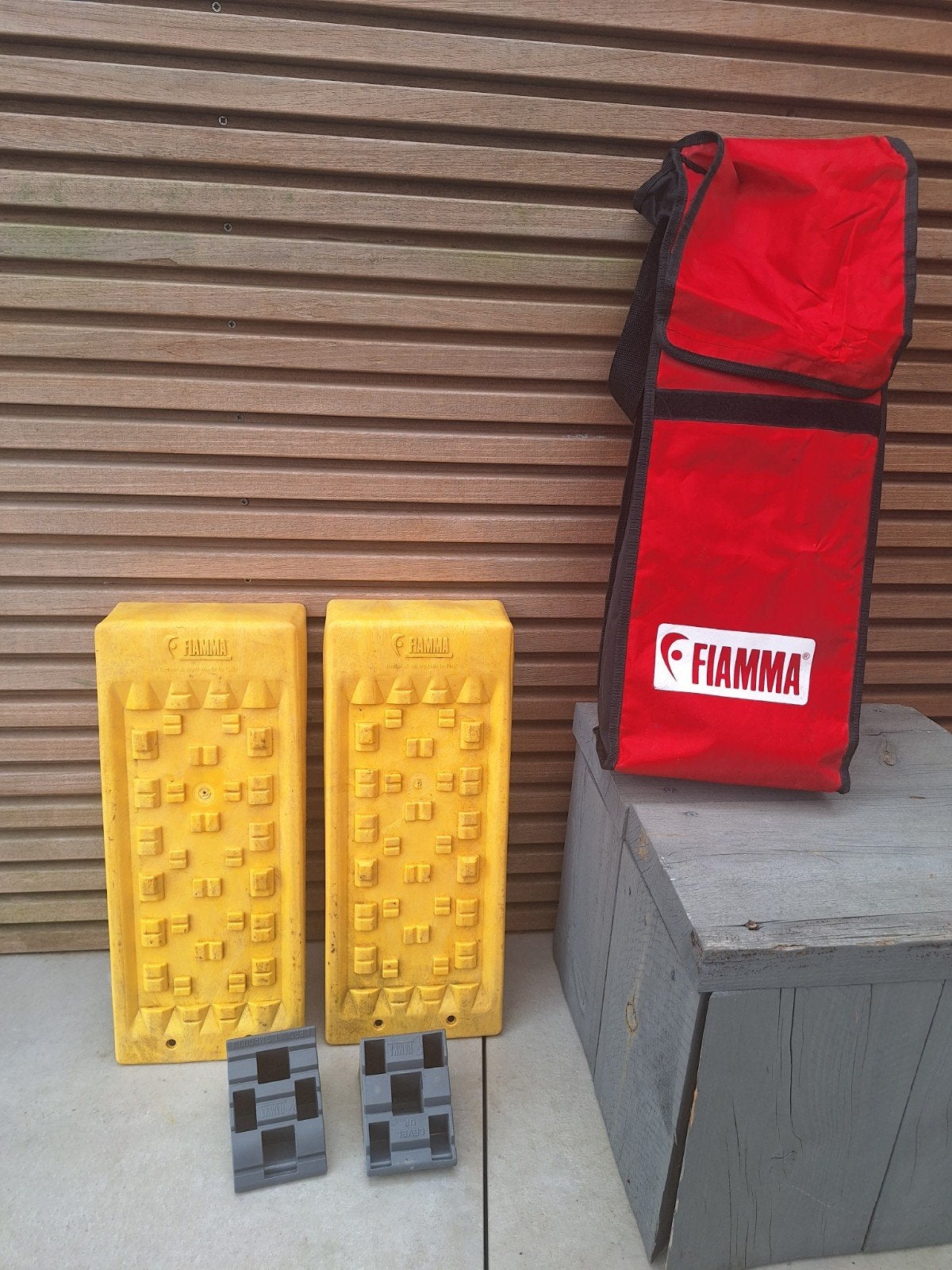 Fiamma gele oprijblokken voor camper + check level blokjes, Caravans en Kamperen, Kampeeraccessoires, Ophalen of Verzenden, Gebruikt