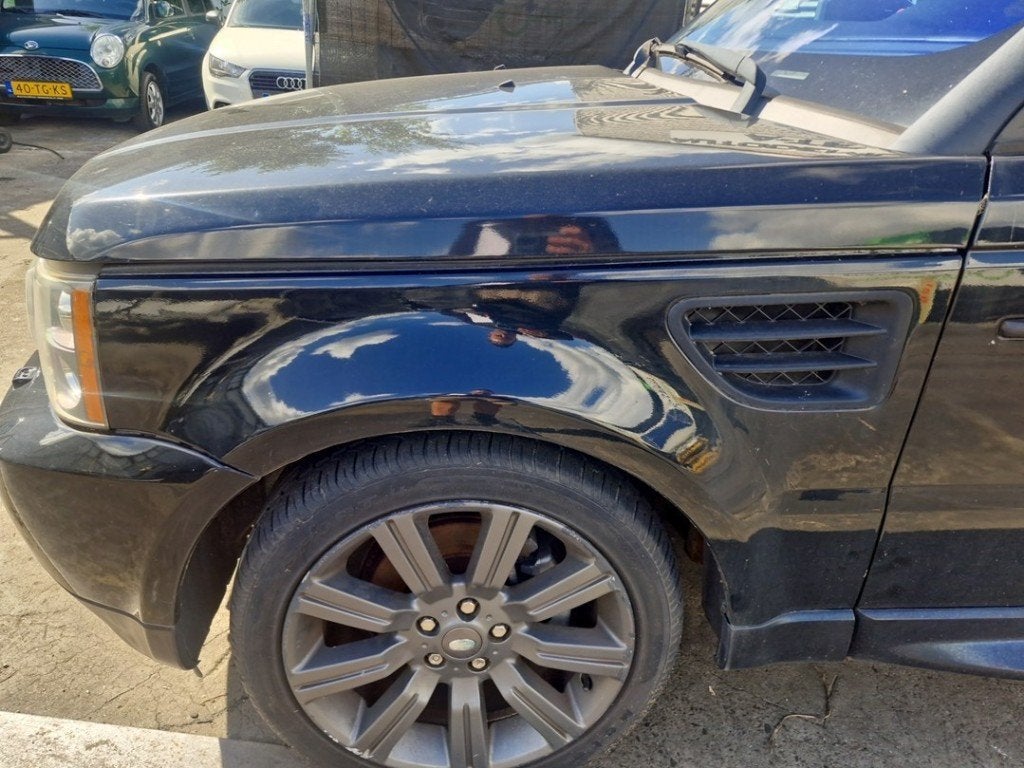 SPATBORD LINKS VOOR Range Rover Sport (LS) (01-2005/03-2013), Campus Kronberg 7
61476  Kronberg im Taunus, DE, Voor, Spatbord