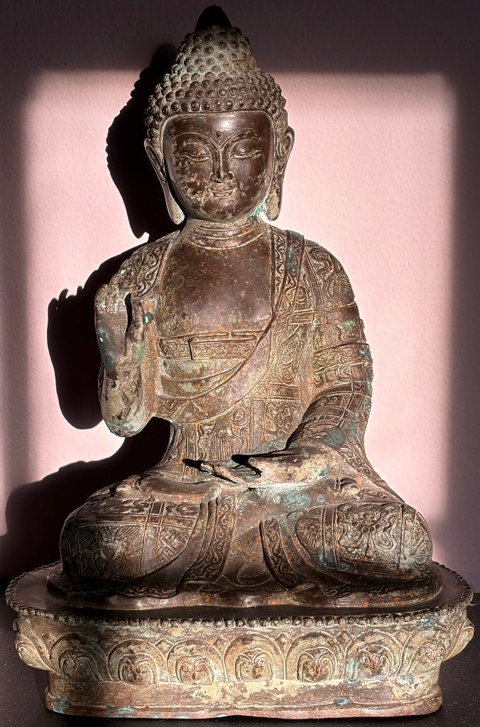 Grand Ancien Bouddha en Bronze Patiné de Chine, Antiquités & Art, Enlèvement ou Envoi