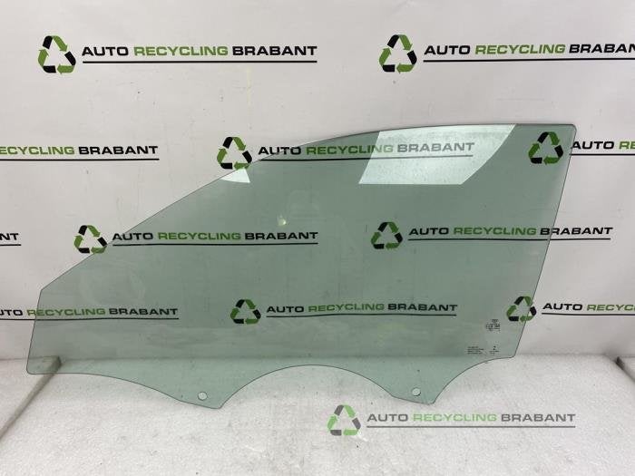 Vitre portière 4portes avant gauche d'un Volkswagen Golf, Autos : Pièces & Accessoires, -, 3 mois de garantie, Utilisé, -