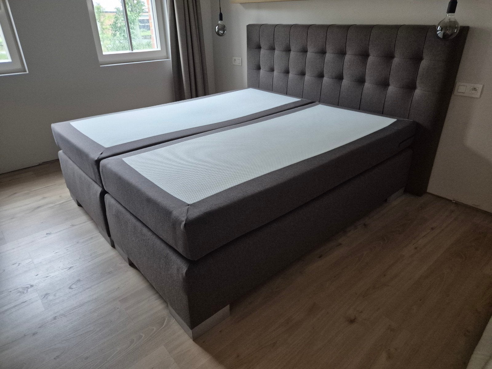 Boxspring 180*200 Swissbedding, Ophalen, Gebruikt, Bruin, Tweepersoons